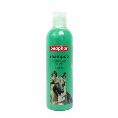 Beaphar Herbal Yağlı Ciltler İçin Bitkisel Köpek Şampuanı 250 Ml 