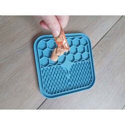 M-Pets Lecca Kedi ve Köpekler İçin Yavaş Beslenme Ödül Matı Small Mavi 15x15 Cm - Thumbnail